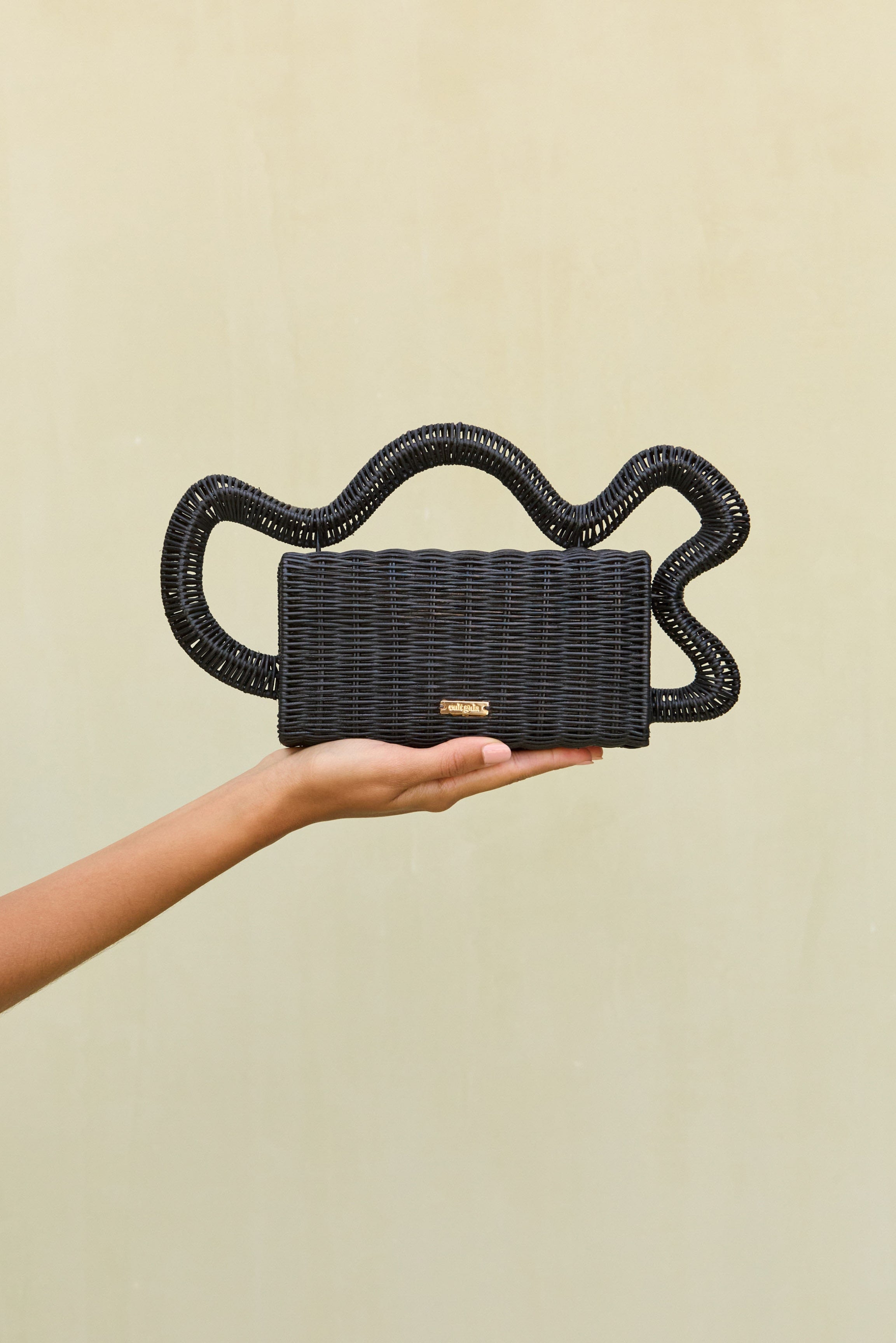 ELSA CLUTCH - BLACK