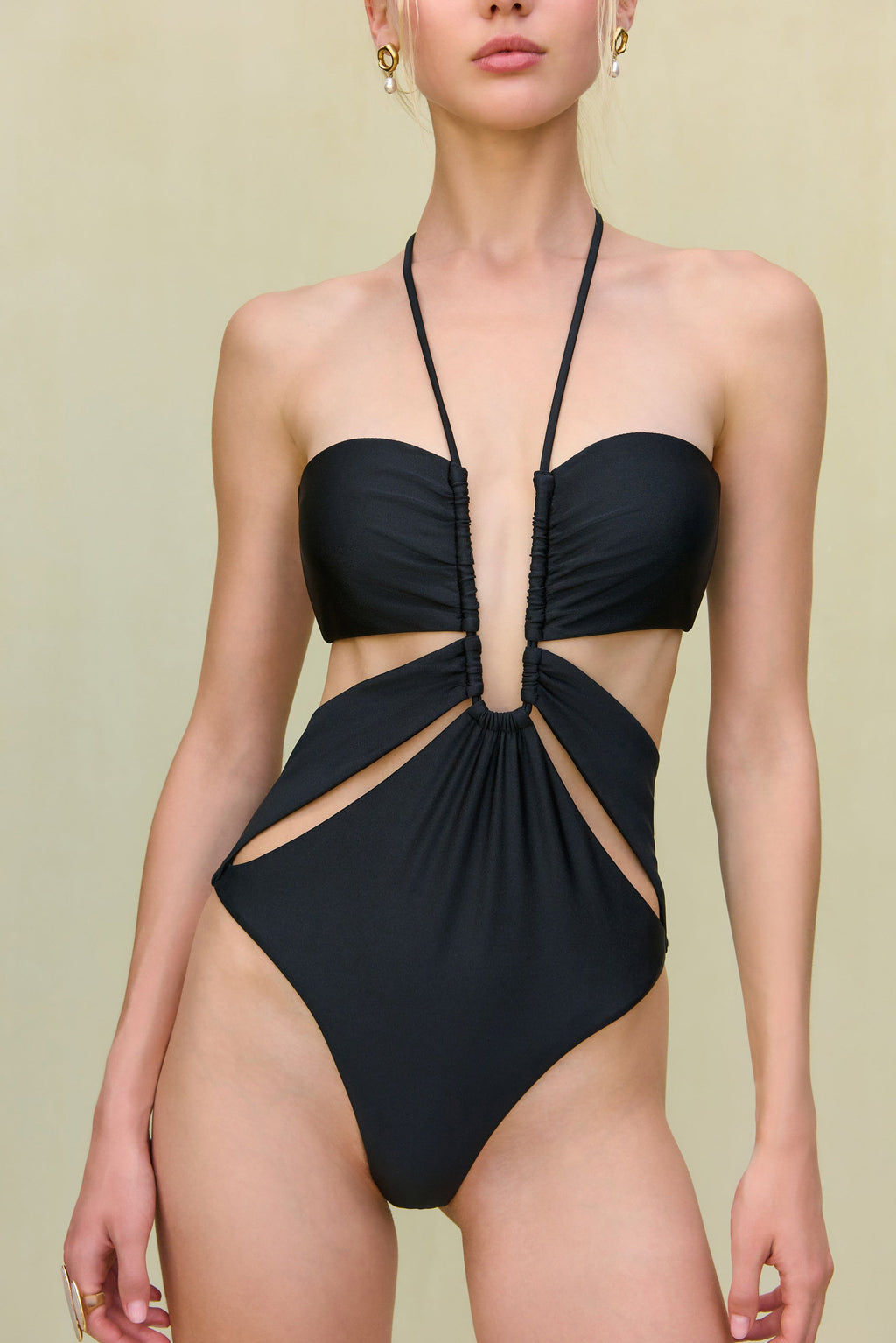 HOLLIS ONE PIECE - BLACK