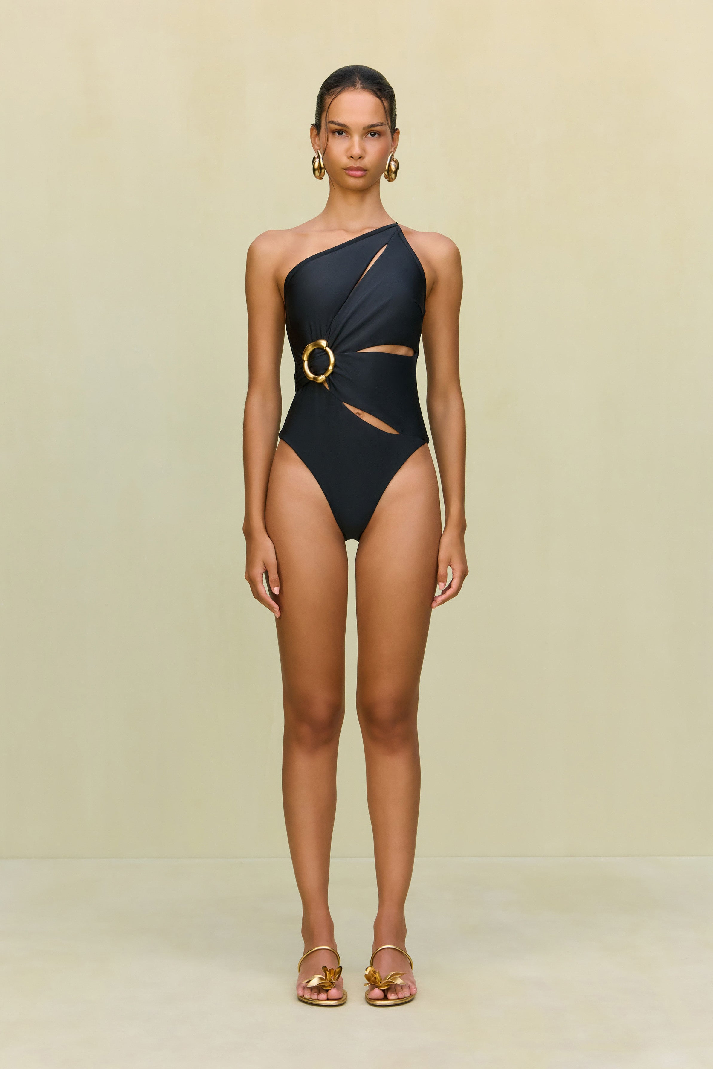 DESI ONE PIECE - BLACK