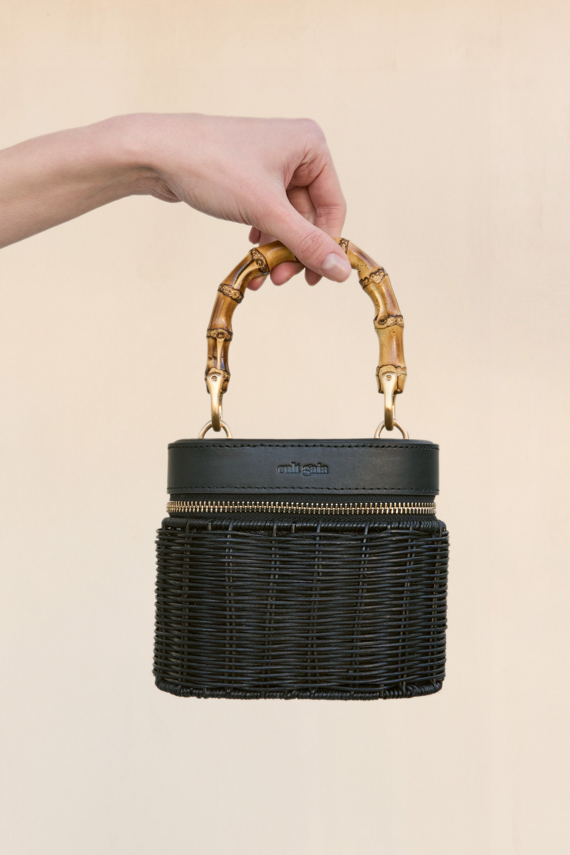 GWYNETH NANO CROSSBODY BAG - BLACK