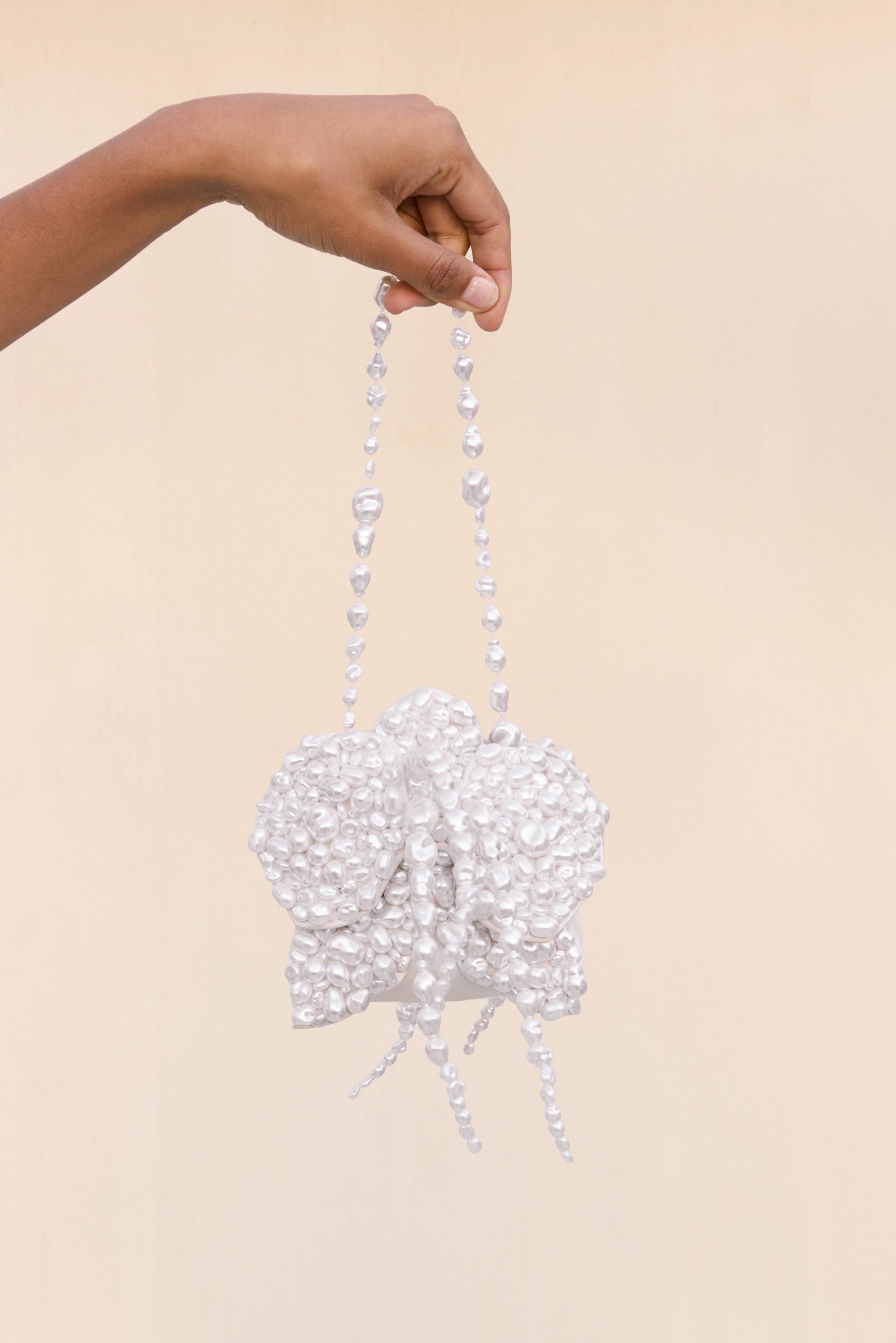 GIULA WRISTLET - PEARL
