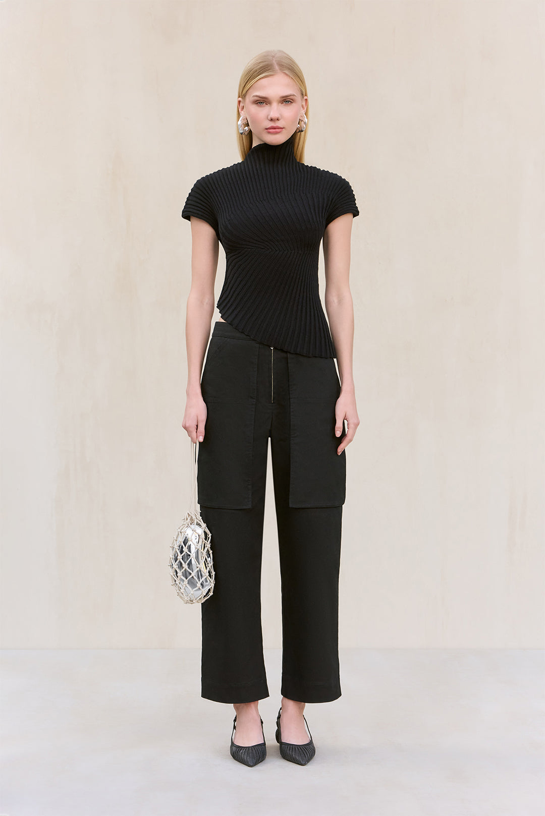 ANNEMIE KNIT TOP - BLACK