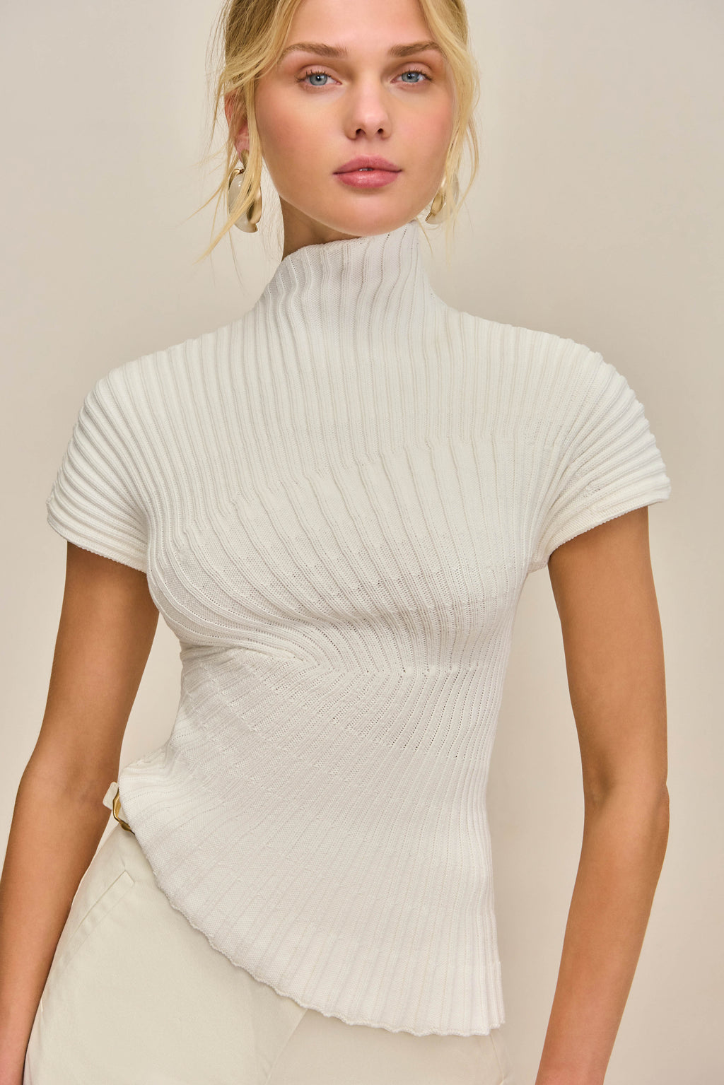 ANNEMIE KNIT TOP - OFF WHITE