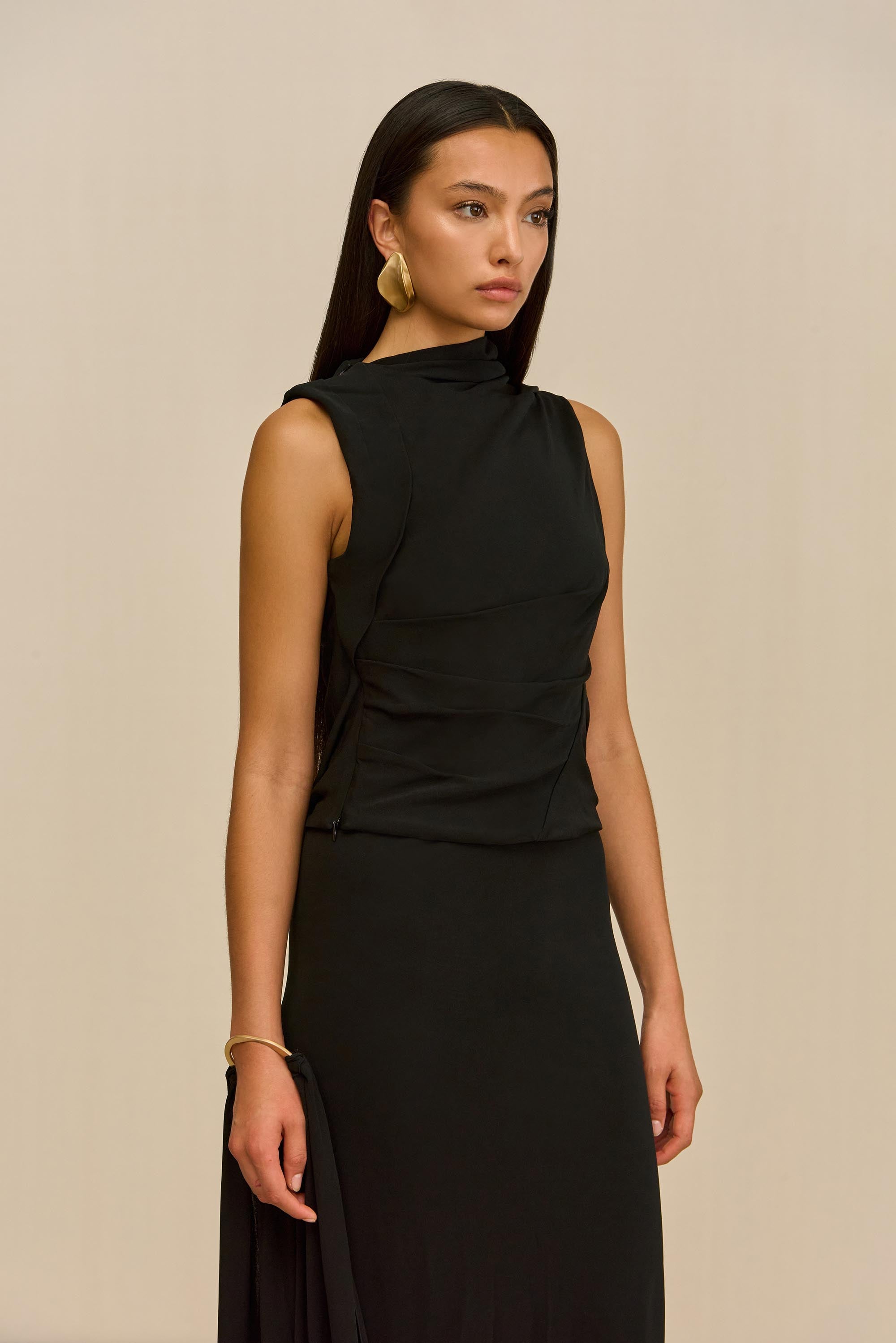 CHRISTIAN TOP - BLACK