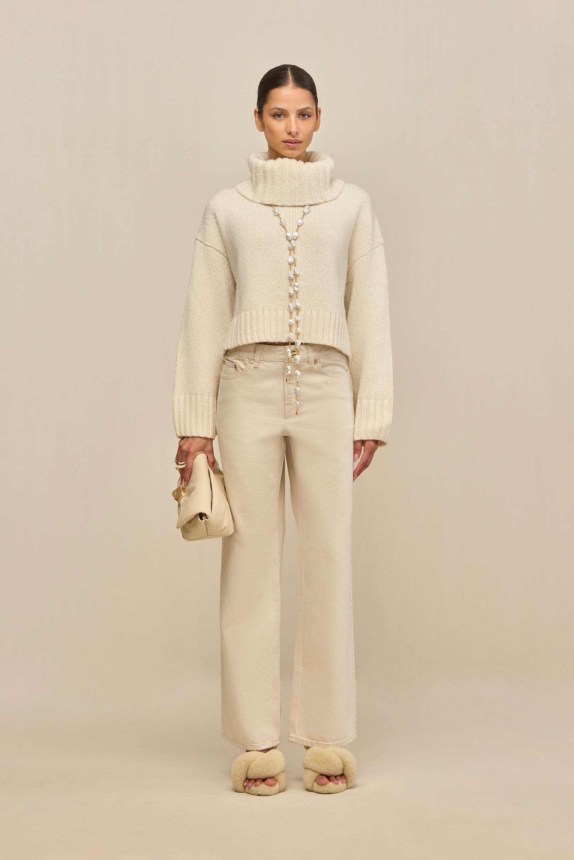 BELANA SWEATER - OFF WHITE