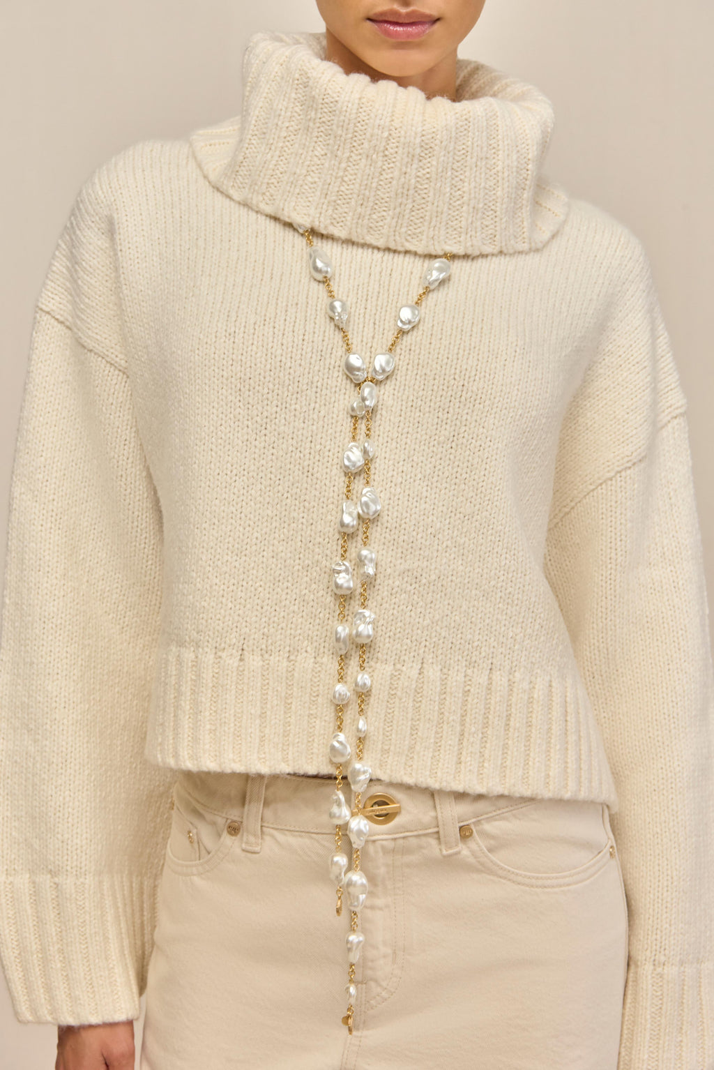 BELANA SWEATER - OFF WHITE